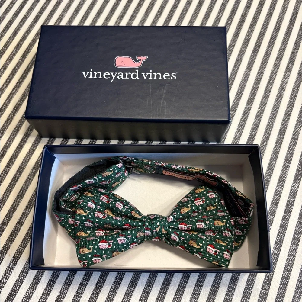 Vineyard Vines Festive Green Bow Tie